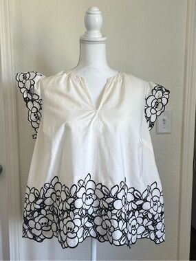Belle Isle Torrid Cotton Flutter Sleeve Embroidered Blouse Cream White Size 0